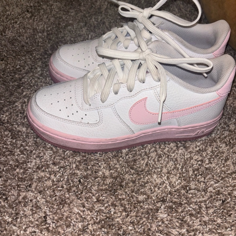 Nike youth 4.5